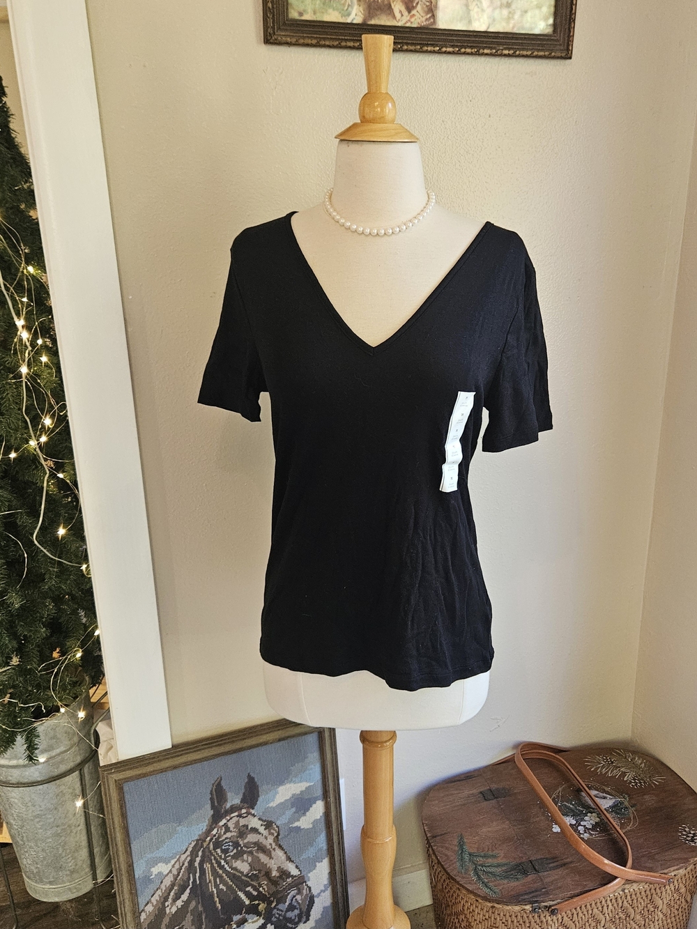 a new day Black V-Neck Short Sleeve Tee